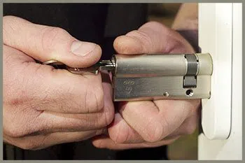 Avalon Park IL Locksmith Store Avalon Park, IL 773-242-6550